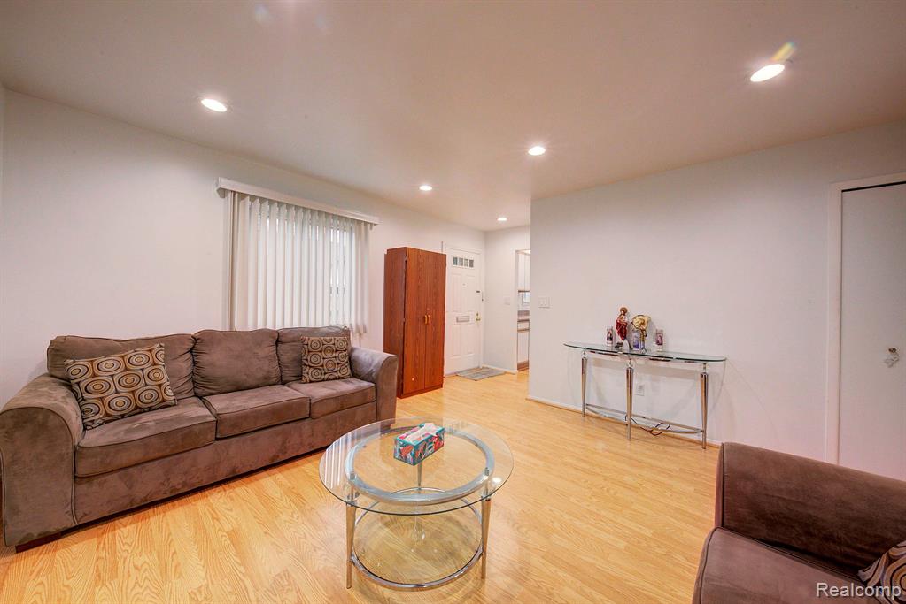 8401 18 Mile Road, Unit 167, Sterling Heights, MI 48313 — Photo 8