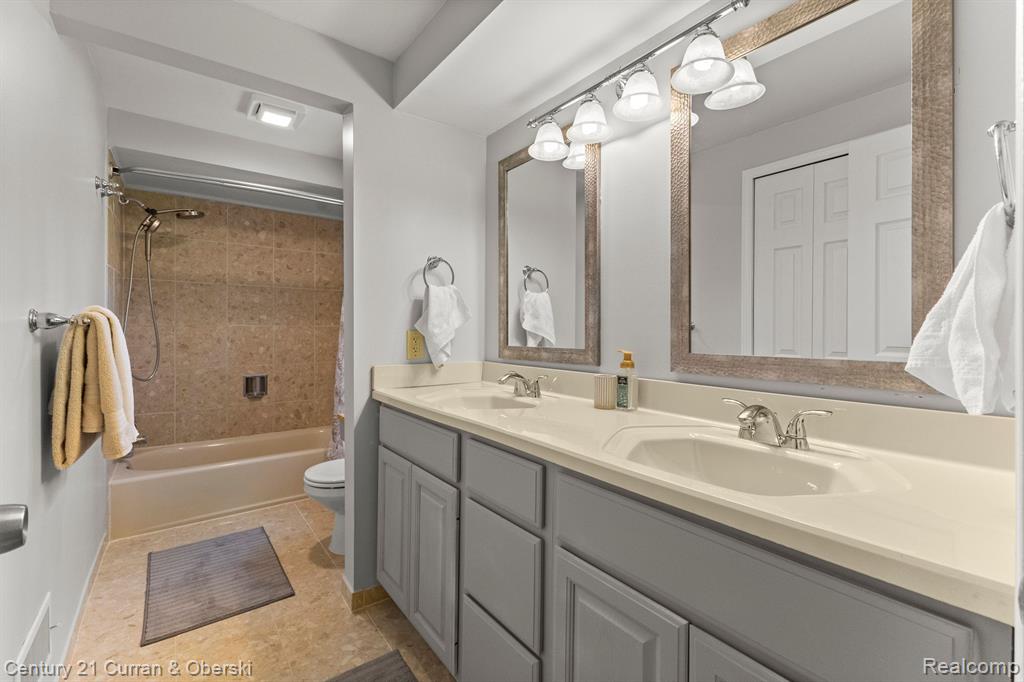 4400 HIGHFIELD Road, Waterford, MI 48329 — Photo 28