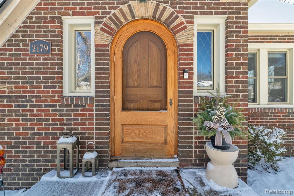 2179 Avondale Street, Sylvan Lake, MI 48320 — Photo 4