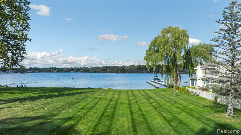 9510 Beechcrest Street, White Lake, MI — Photo 39