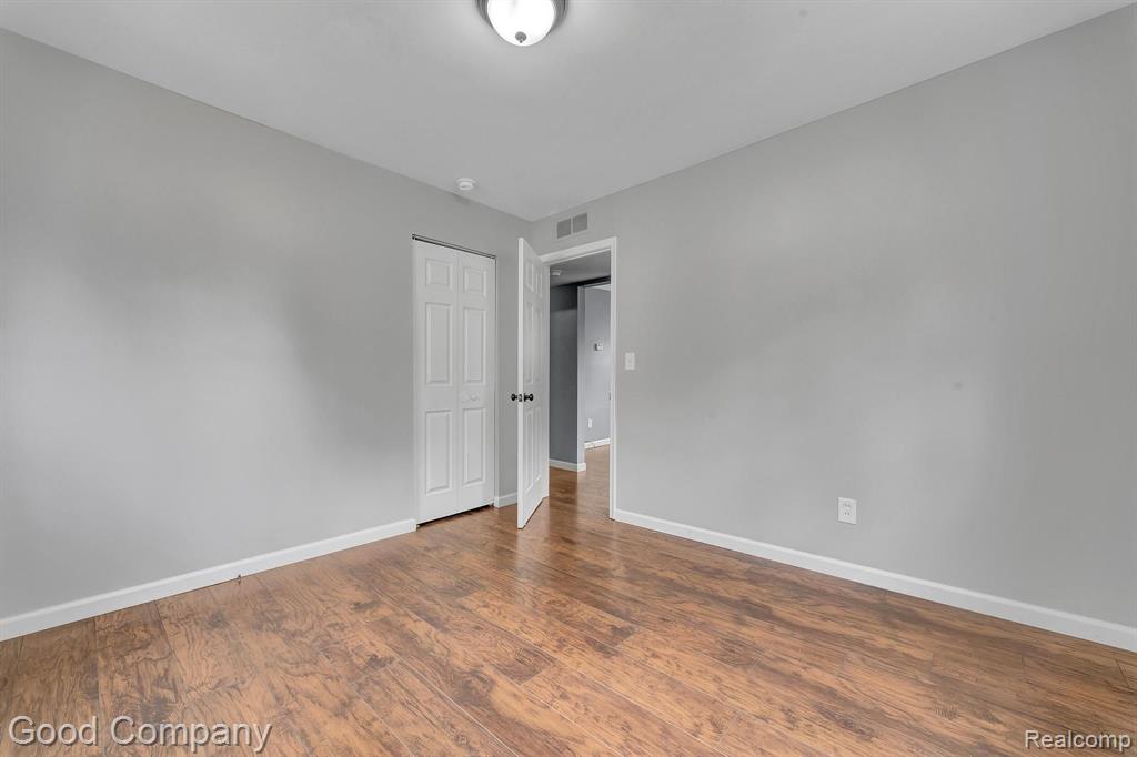 46 W MAPLEDALE Avenue, Hazel Park, MI 48030 — Photo 18