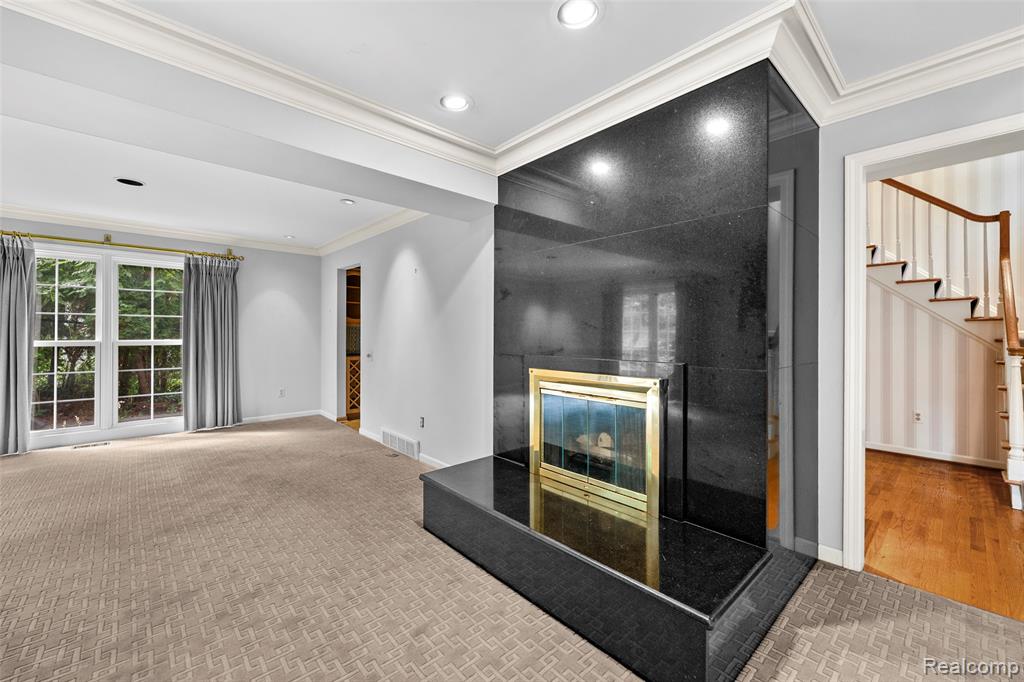 194 Charlevoix Avenue, Grosse Pointe Farms, MI 48236 — Photo 16
