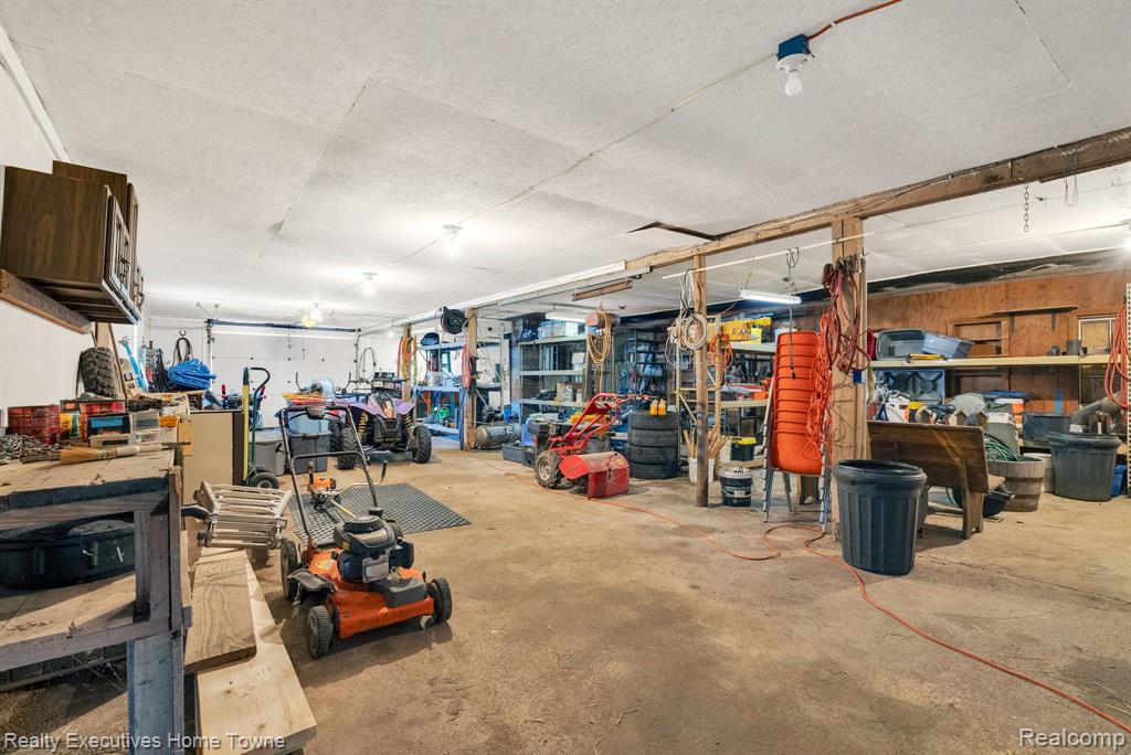 5011 STATE Road, Fort Gratiot, MI 48059 — Photo 39