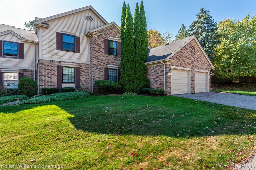 37132 Brentwood Circle, Farmington Hills, MI 48331 — front exterior
