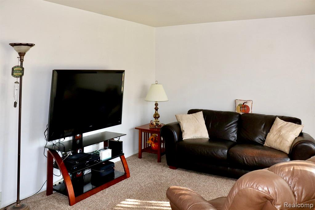 11635 Peelman Drive, Lennon Vlg, MI 48449 — Photo 8