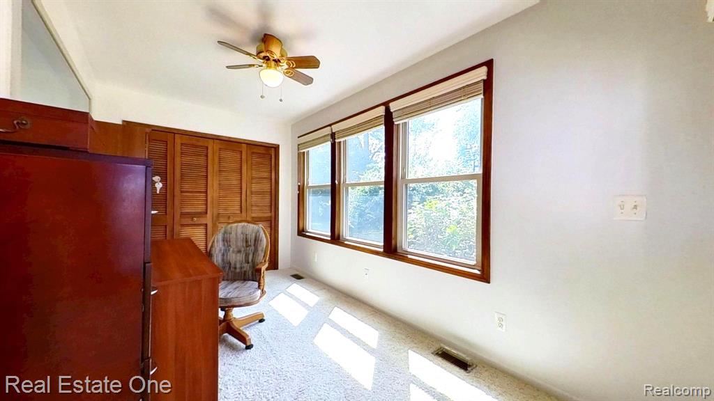 1938 Beverly Street, Sylvan Lake, MI 48320 — Photo 31