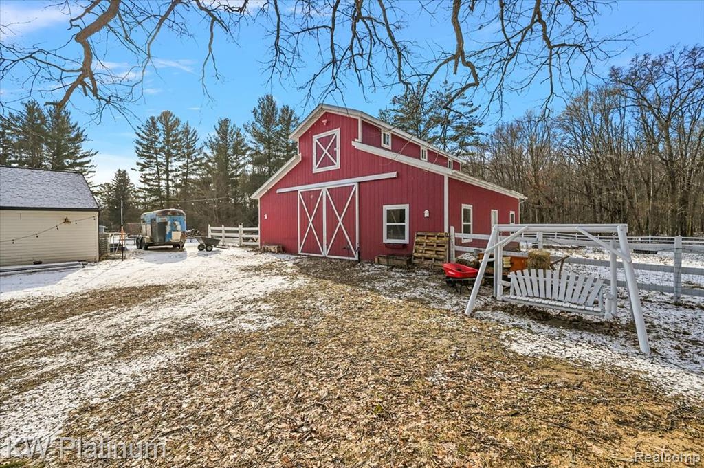 8658 Marsh Road, Clay, MI 48001 — Photo 55