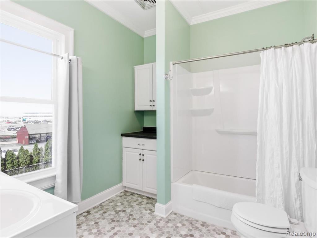 1618 MILITARY Street, Port Huron, MI 48060 — Photo 27