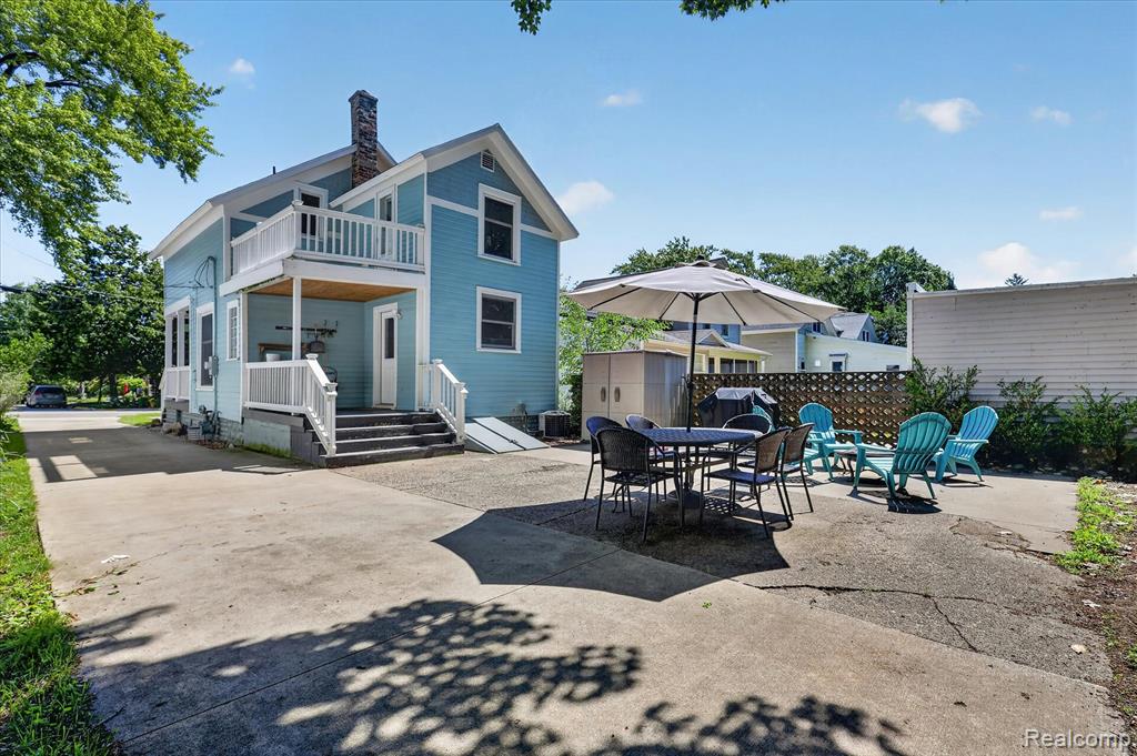 398 Howard Avenue, Grand Haven, MI 49417 — Photo 23