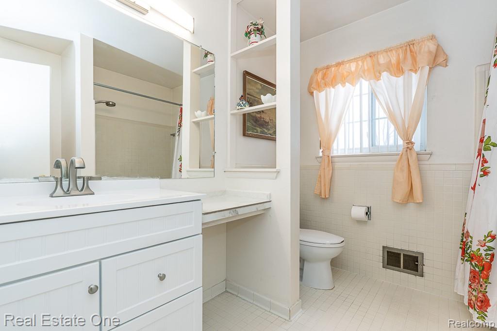 409 Fox Hills Drive N, 95, Bloomfield Hills, MI 48304 — Photo 20