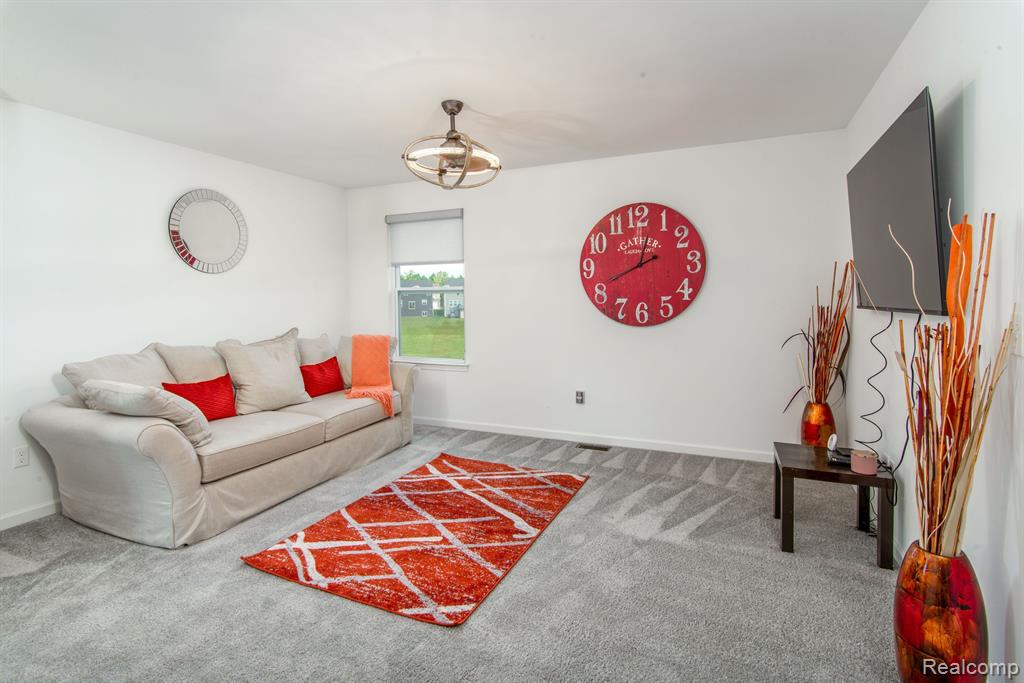 6661 MAPLELAWN Drive, Ypsilanti, MI 48197 — Photo 20