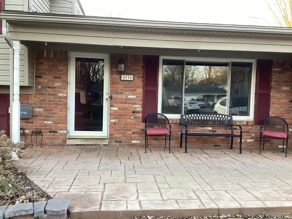 5936 THORNABY Drive, Waterford, MI 48329 — Photo 23