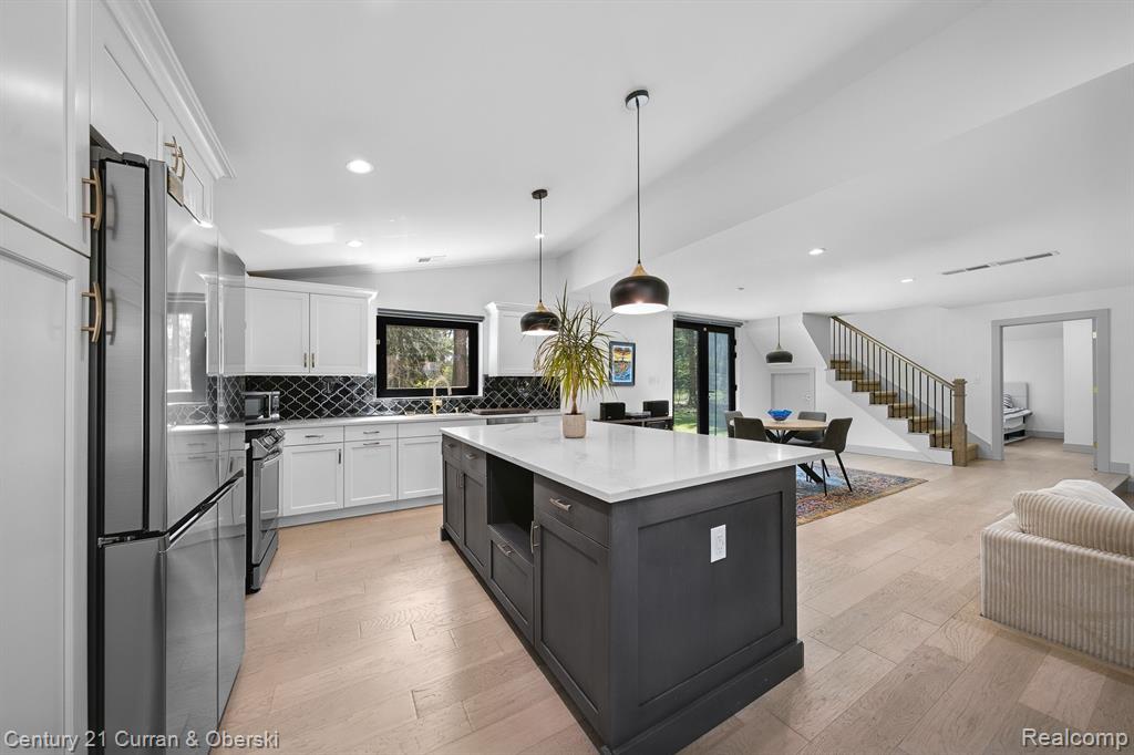 4421 W MAPLE Road, Bloomfield Hills, MI 48301 — Photo 5