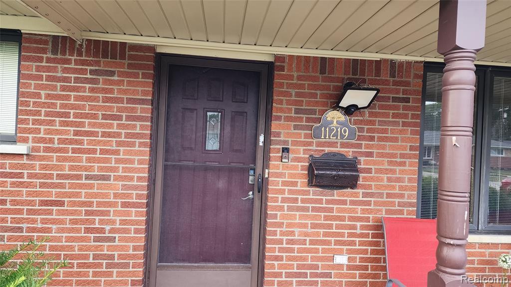 11219 Hanover Drive - Photo 4