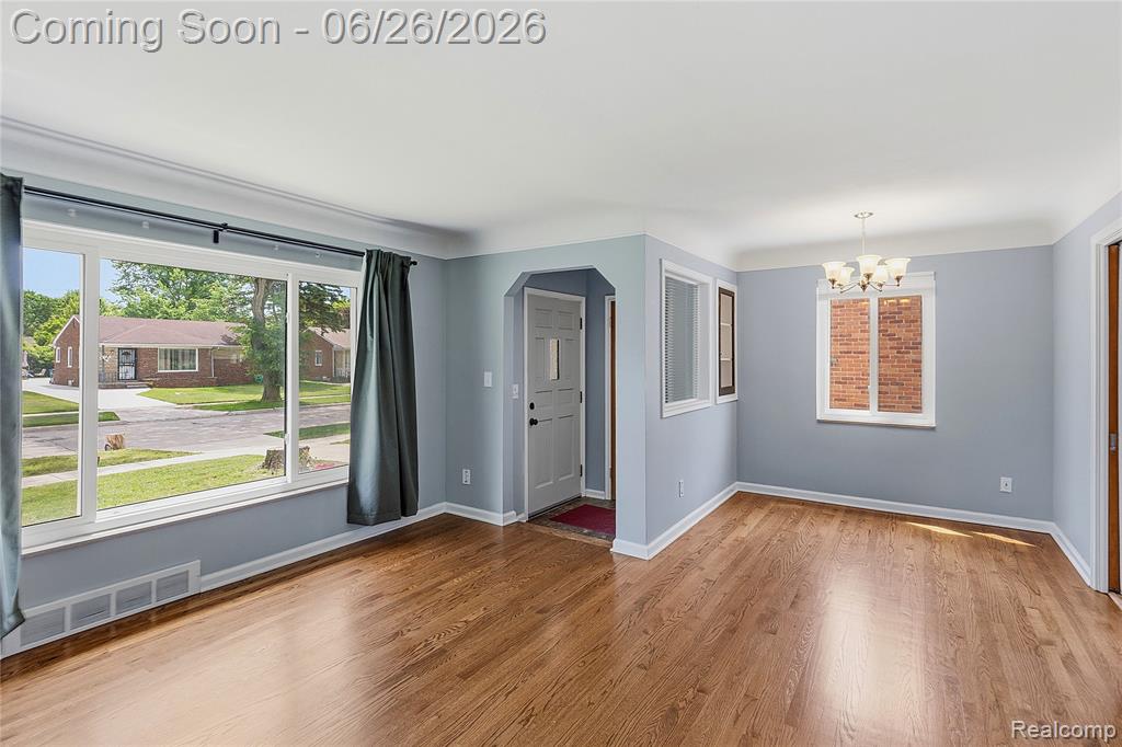 24671 Kenosha Street, Oak Park, MI 48237 — Photo 3