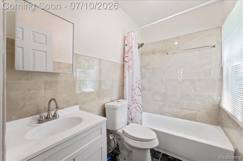 17196 Shields Street, Hamtramck, MI 48212 — Photo 9