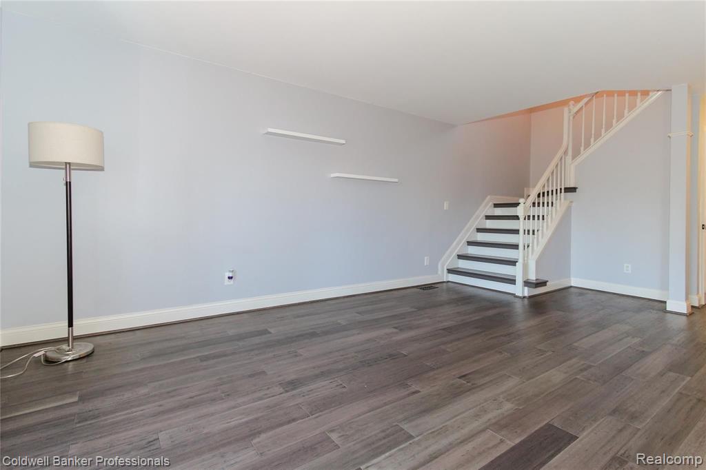 3110 VILLAGE Circle, Ann Arbor, MI 48108 — Photo 6
