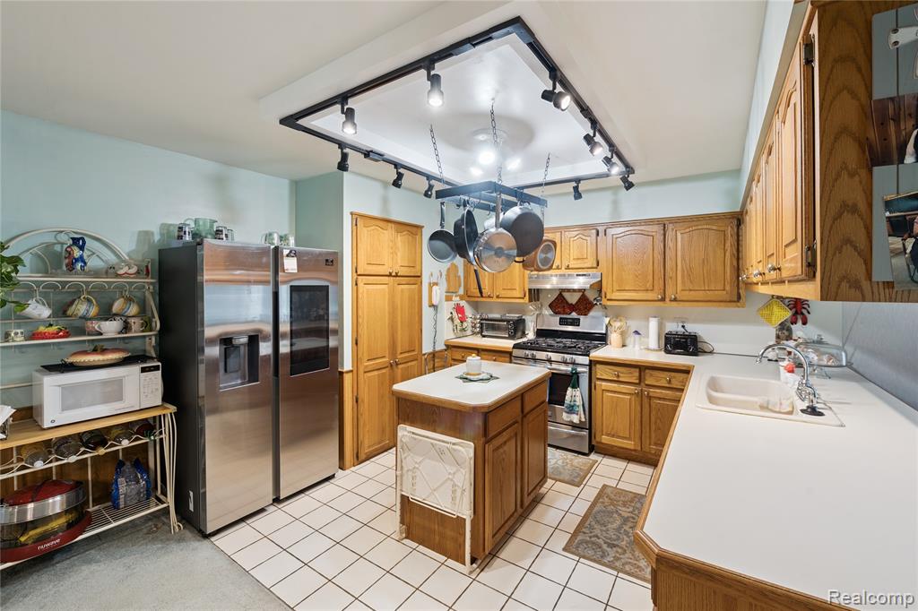 8268 Cooley Beach Drive, White Lake, MI — Photo 12