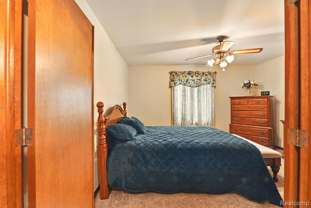 47296 SANBORN Drive, Macomb, MI 48044 — Photo 17