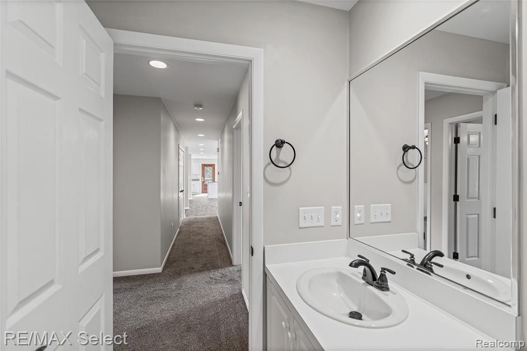 6056 Atlas Road, Grand Blanc, MI 48439 — Photo 40