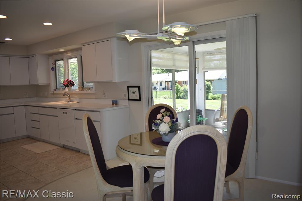 41147 S McMahon Circle, Novi, MI — Photo 10
