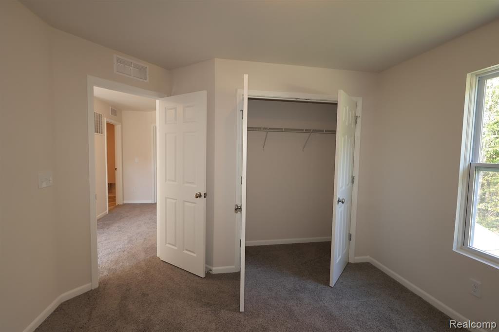 4320 Oak Street, Grand Blanc, MI 48439 — Photo 23