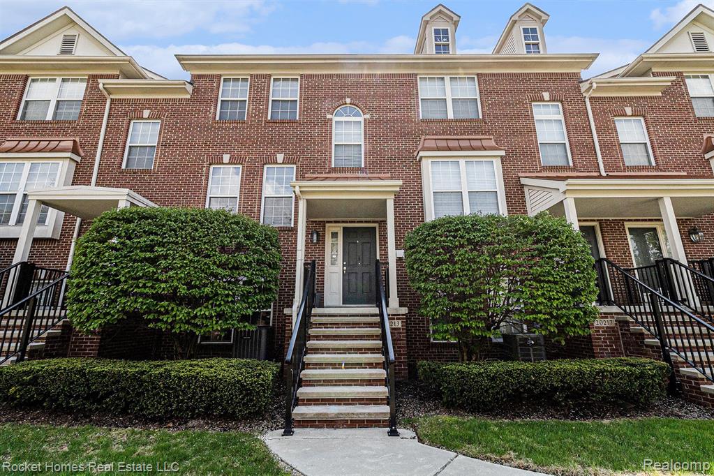 20213 BOARDWALK Boulevard, Southfield, MI 48075 — Photo 5