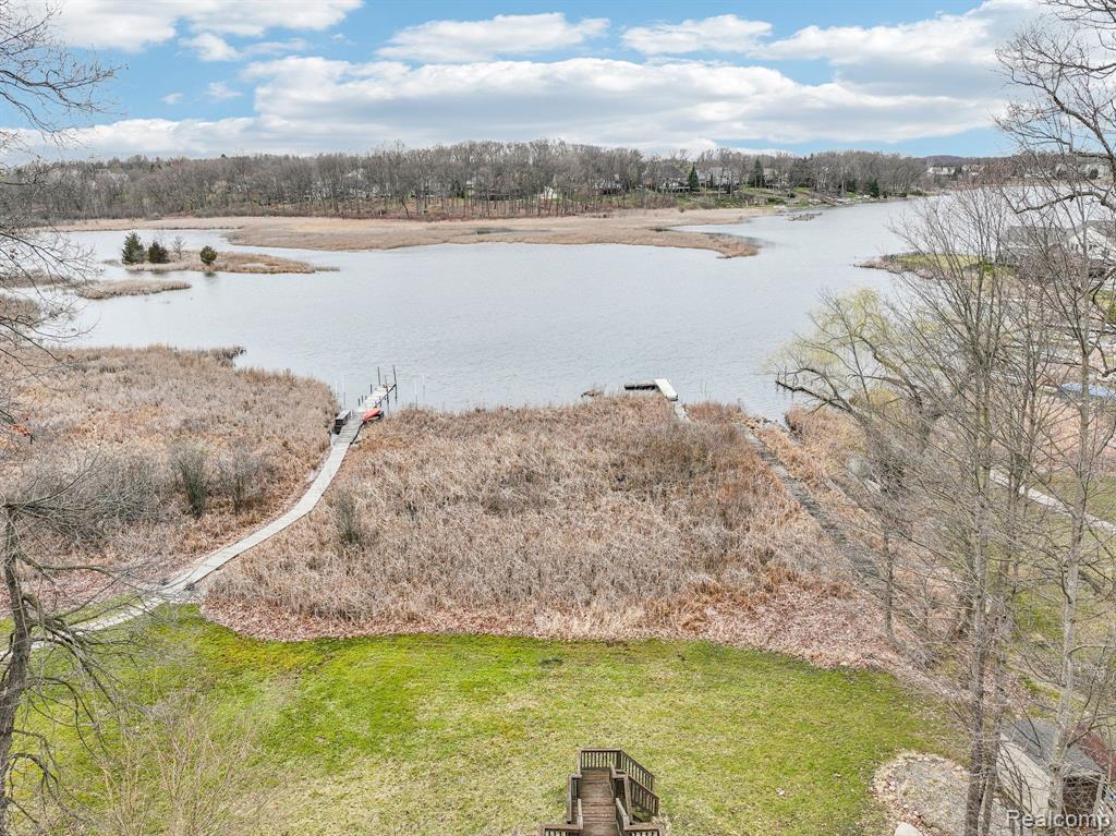 5001 GROVER Drive, Brighton, MI 48116 — Photo 27