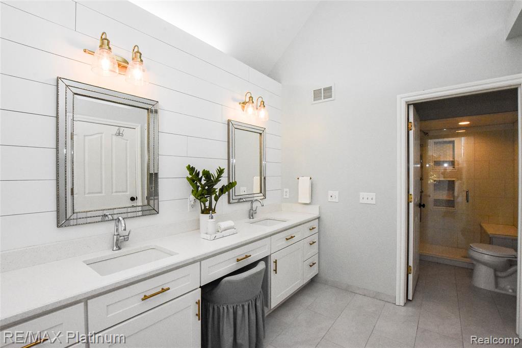 4215 Rolling Pines Court, Commerce Twp, MI 48382 — Photo 41
