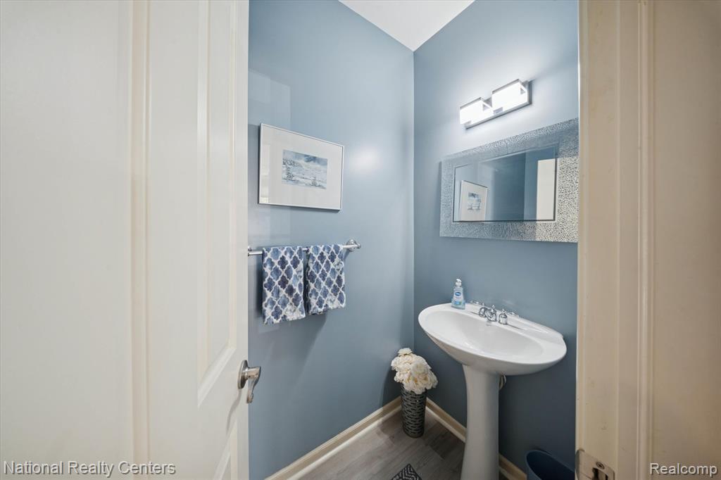 4067 Kirkway Court, 110, Howell, MI 48843 — Photo 23