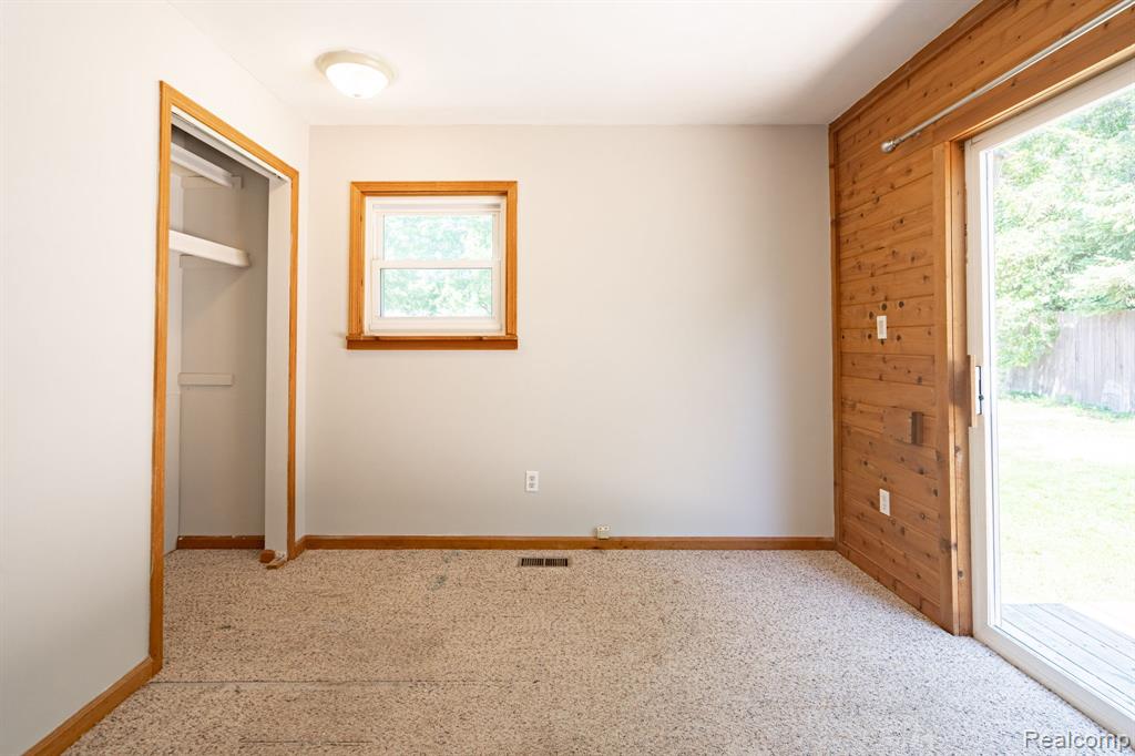 4069 Loch Drive, Highland, MI — Photo 17