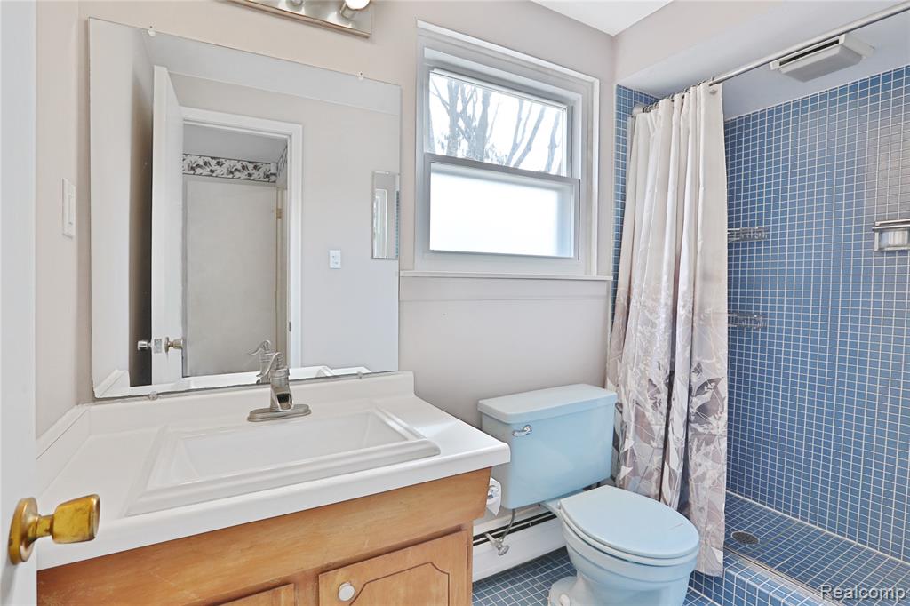32319 Nottingwood Street, Farmington, MI 48334 — Photo 19