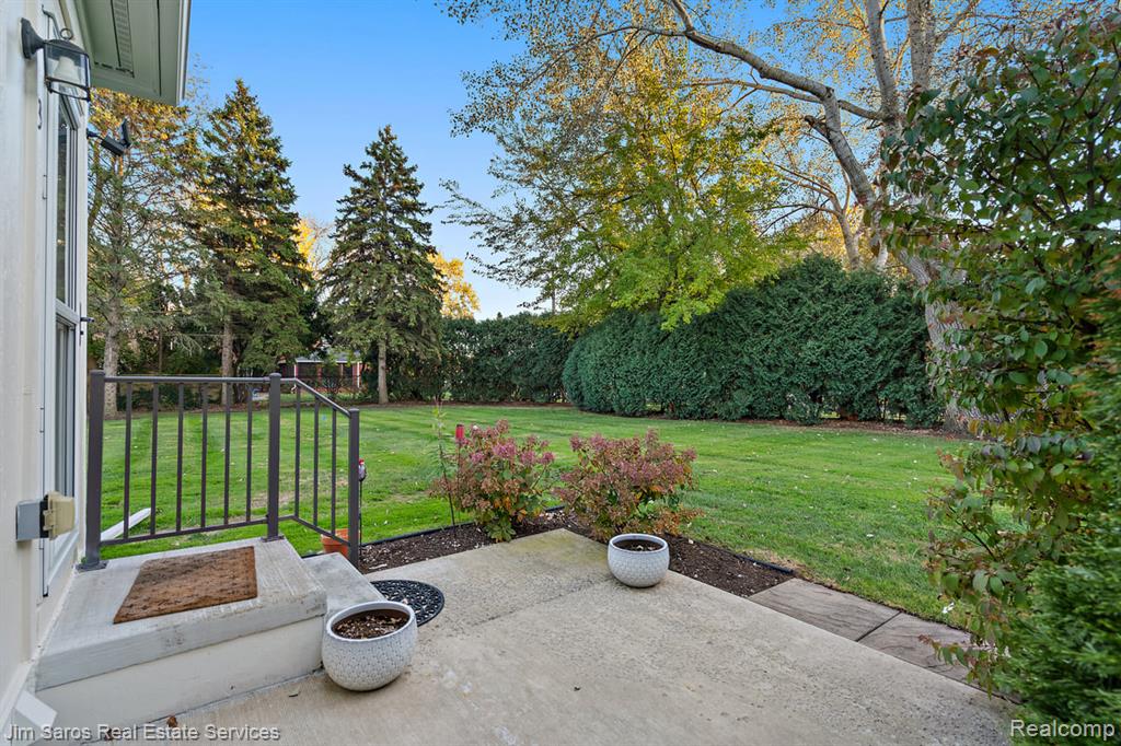 3 S River Court, Grosse Pointe Woods, MI 48236 — Photo 30