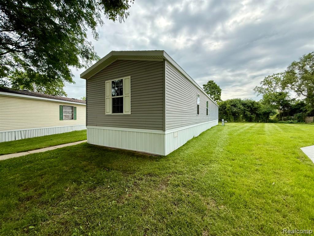 258 Diamond Circle, Whitmore Lake, MI 48189 — Photo 22