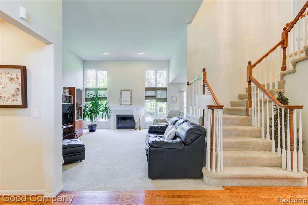 51250 W HILLS Drive, Plymouth, MI 48170 — Photo 4