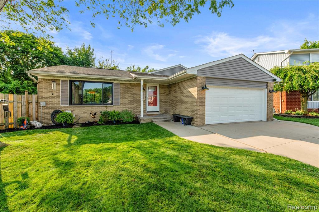 4826 Evans Court, Trenton, MI 48183 — Photo 3