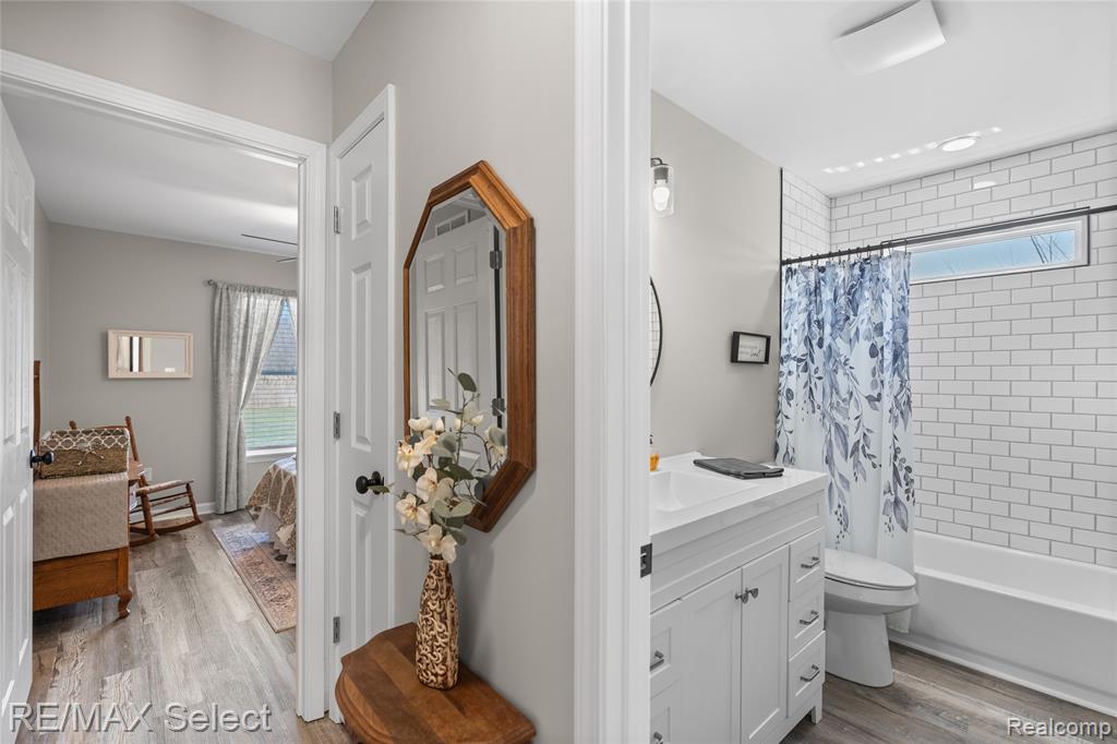 8235 Linden Road, Swartz Creek, MI 48473 — Photo 37