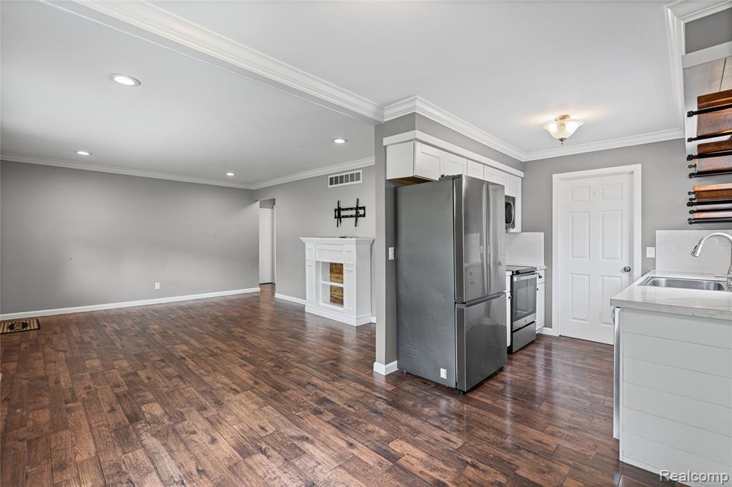 6087 E Hill Road, Grand Blanc, MI 48439 — Photo 14