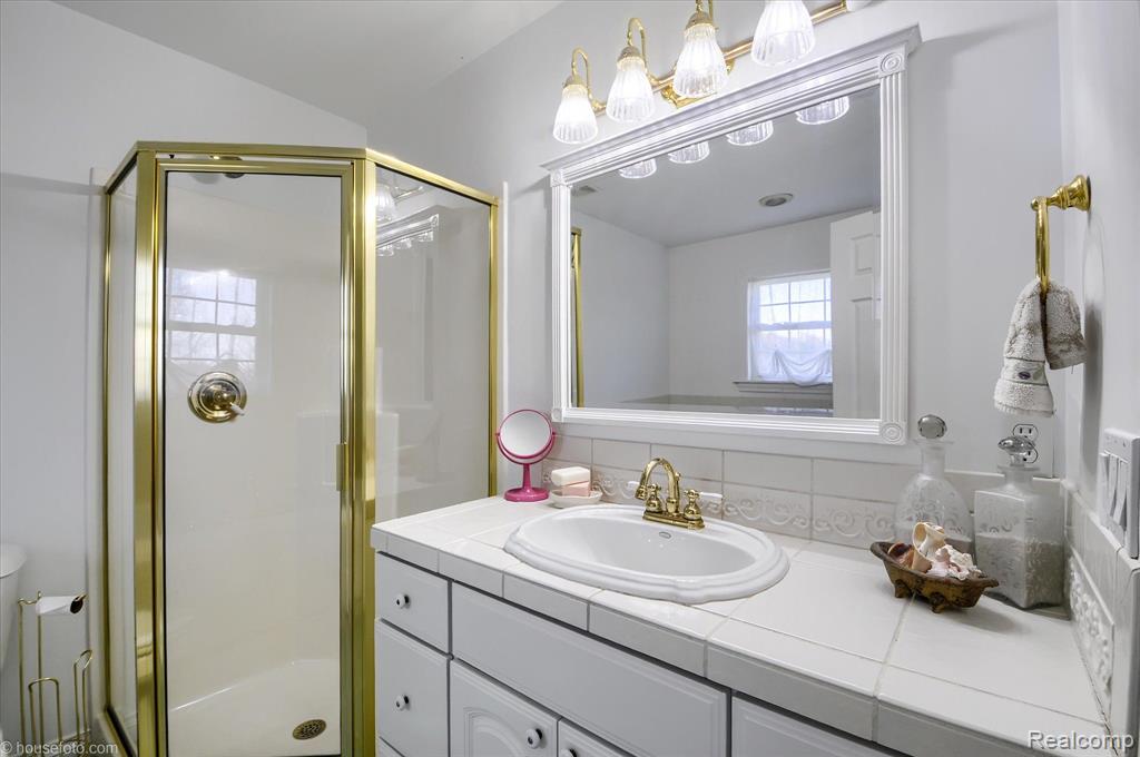 5732 COBBLESTONE Drive, North Branch, MI 48461 — Photo 27