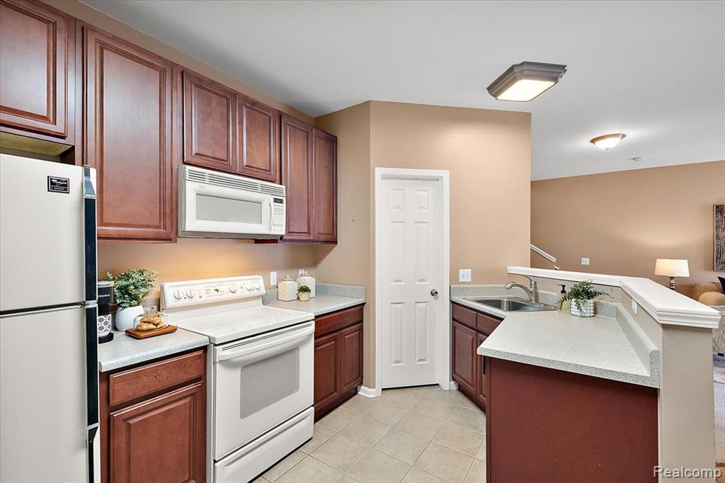 26709 Ashton Drive, Woodhaven, MI 48183 — Photo 12