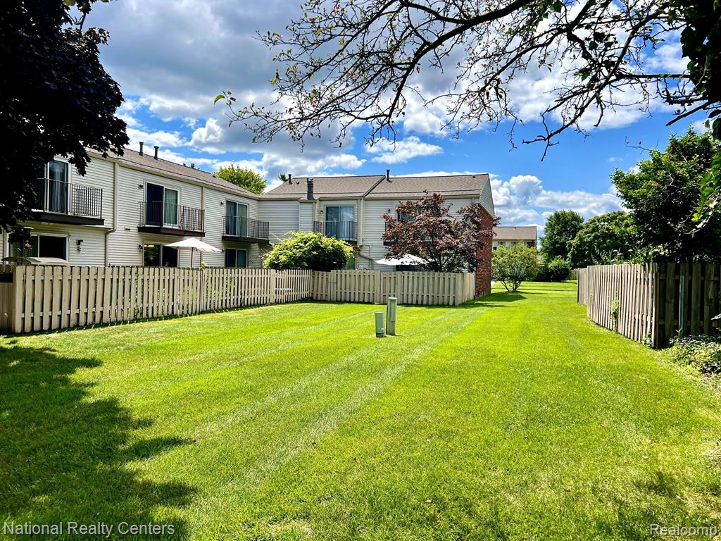 24584 BASHIAN Drive, Novi, MI — Photo 27