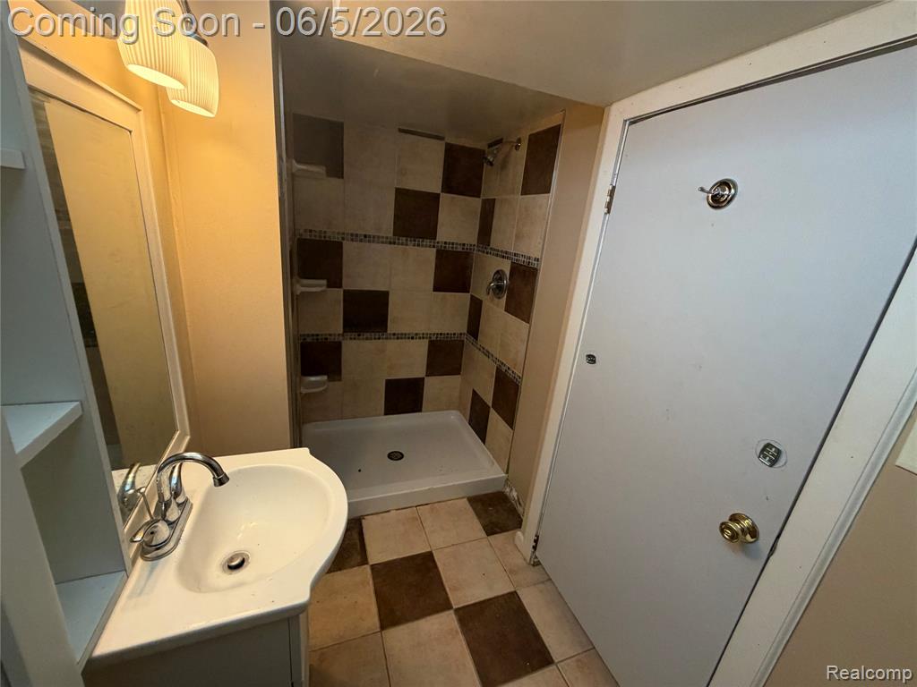 47 Osceola Drive, Pontiac, MI 48341 — Photo 17