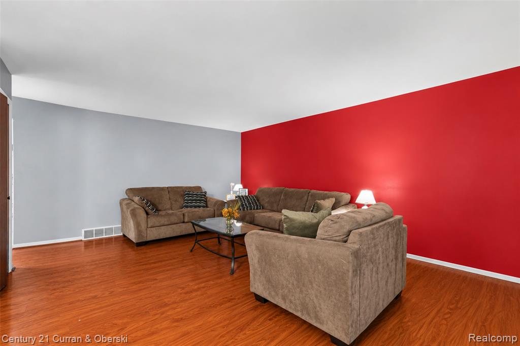 4652 Patrick Road, West Bloomfield, MI — Photo 8