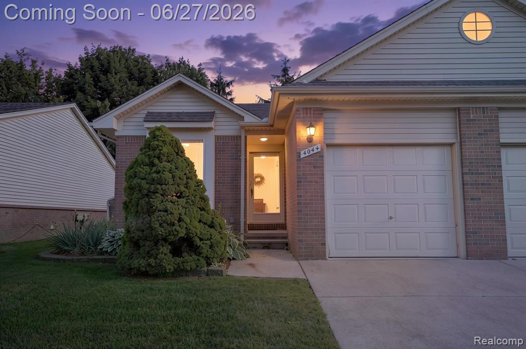 4044 Heatherwood Court, Warren, MI 48092 — front exterior