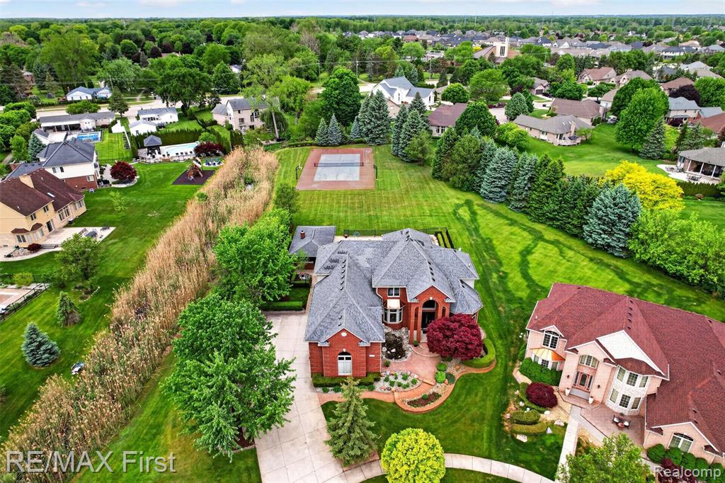 13800 Berryknoll Drive, Shelby Twp, MI 48315 — Photo 8