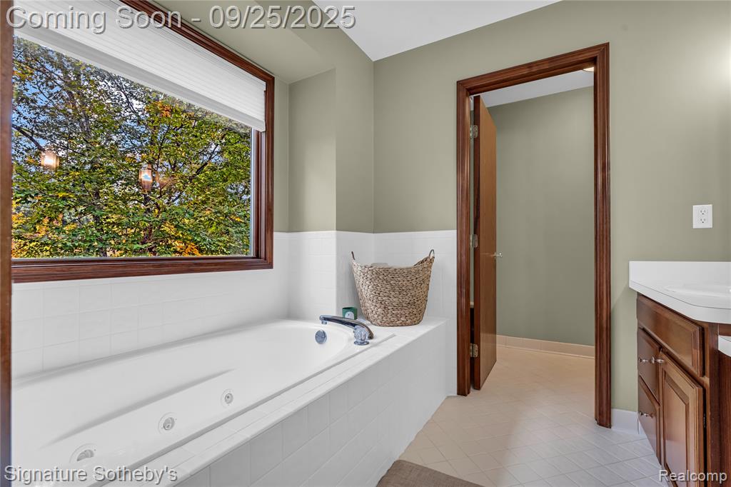 5226 Forest Valley Drive, Clarkston, MI 48348 — Photo 22