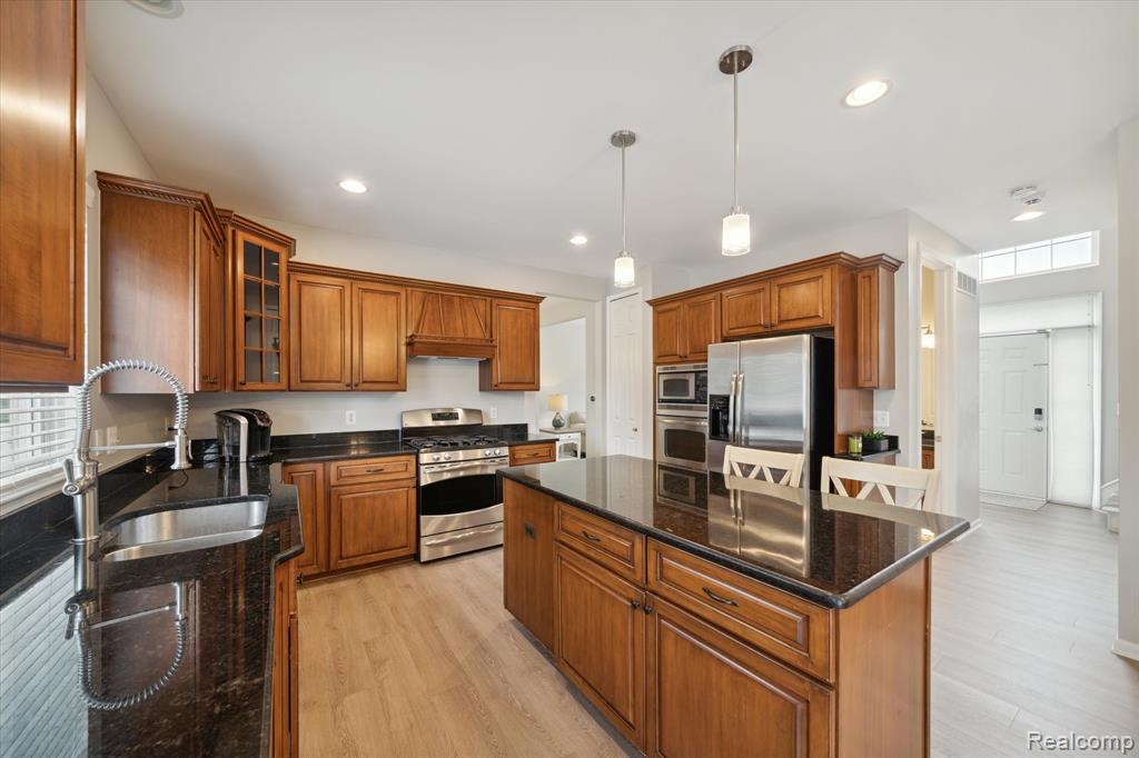 4976 Saddle Brook Court, Troy, MI 48085 — Photo 21