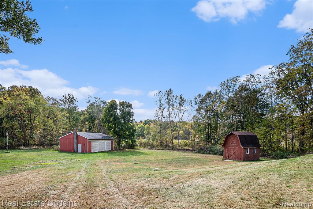 8351 Lange Road, Fowlerville, MI 48836 — Photo 30
