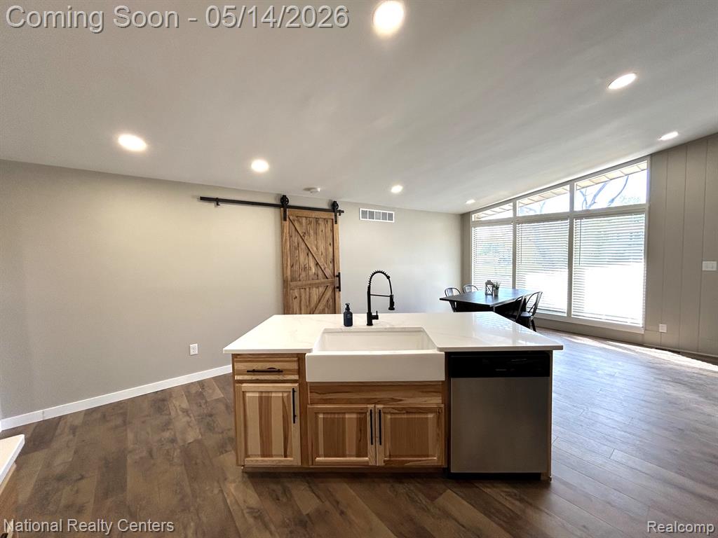 10197 Dar Lane, Goodrich Vlg, MI — Photo 14