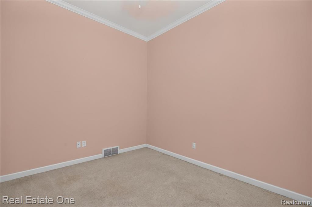 425 Courtney Road, Leonard, MI 48367 — Photo 37